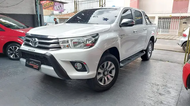 Carro Toyota Hilux Cabine Dupla 2017 Hilux 2.7 SRV CD 4x2 (Flex) (Aut)