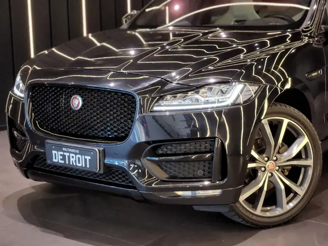 Carro Jaguar F-Pace 2019 2.0 R-Sport 4WD