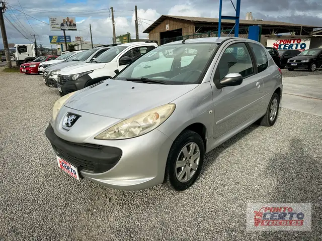 Carro Peugeot 207 2013 Hatch XR 1.4 8V (flex) 4p