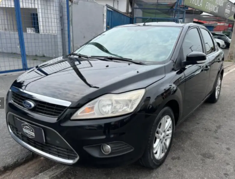 Ford Focus Sedan Ghia 2.0 16V (Flex) (Aut)