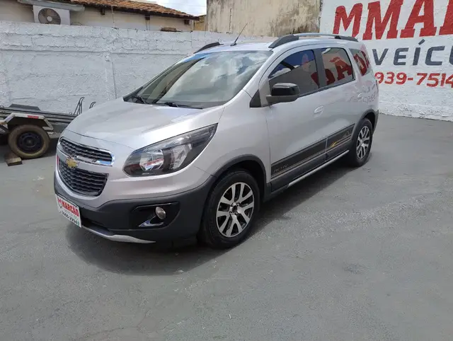 Carro Chevrolet Spin 2017 Activ 1.8 (Flex) (Aut)