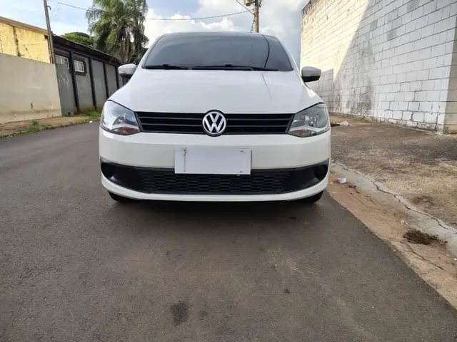 Carro Volkswagen Fox 2013 1.6 VHT (Flex)