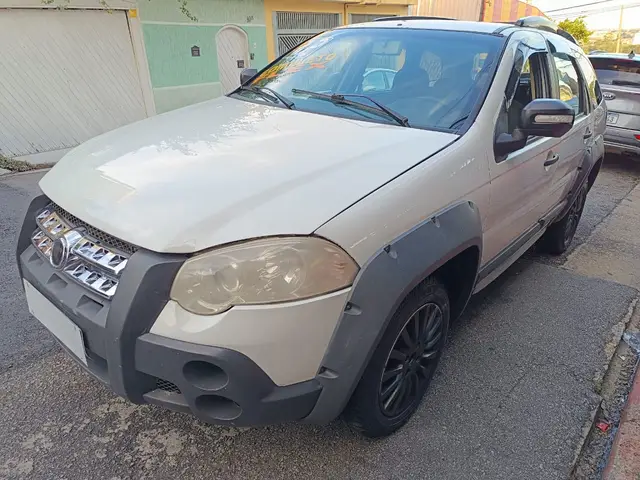 Carro Fiat Palio Weekend 2012 Adventure 1.8 16V (Flex)