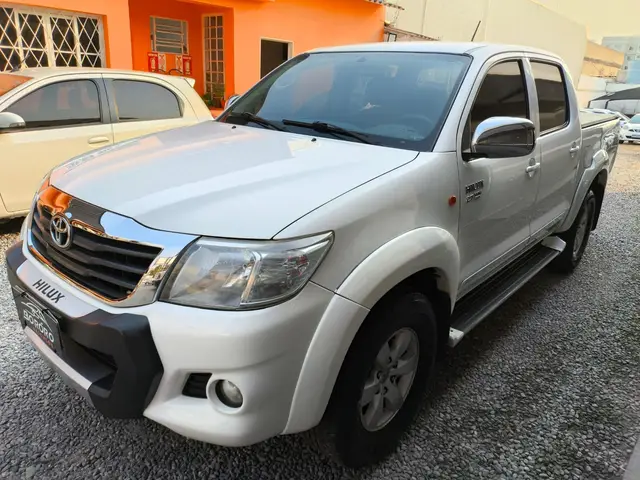 Carro Toyota Hilux Cabine Dupla 2014 Hilux 2.7 SR CD 4x2 (Flex) (Aut)