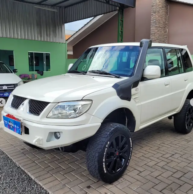 Carro Mitsubishi Pajero TR4 2010 2.0/ 2.0 Flex 16V 4x4 Mec.