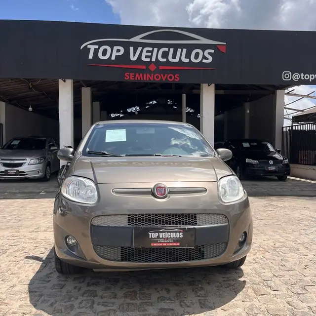 Carro Fiat Palio 2013 Attractive 1.0 8V (Flex)