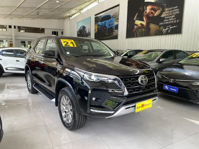 Carro Toyota SW4 2021 SRX 2.8 turbodiesel 7L 4x4 (Aut)