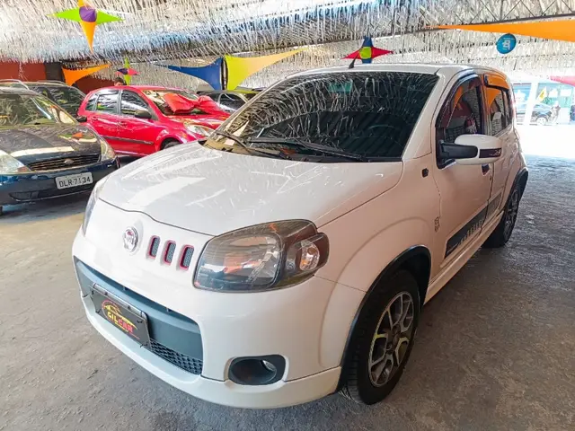 Carro Fiat Uno 2013 Sporting 1.4 8V (Flex) 4p