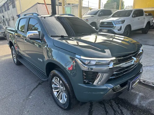 Carro Chevrolet S10 Cabine Dupla 2025 High Country 2.8 Turbodiesel (Aut.)