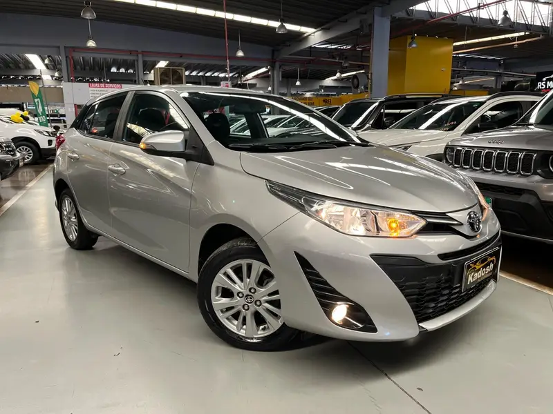Toyota Yaris 1.3 XL CVT (Flex)