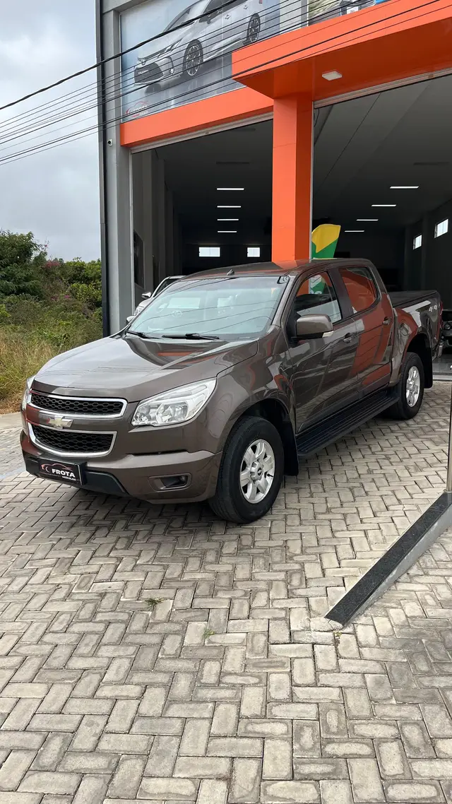 Carro Chevrolet S10 Cabine Dupla 2014 S10 2.8 CTDI LT 4WD (Cabine Dupla)