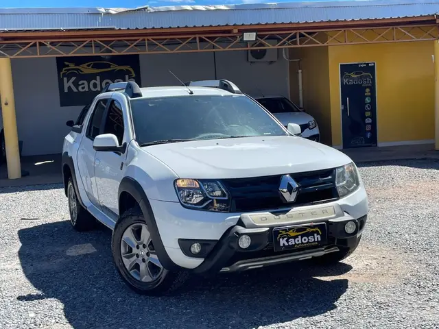 Carro Renault Duster Oroch 2017 2.0 16V Dynamique (Flex)