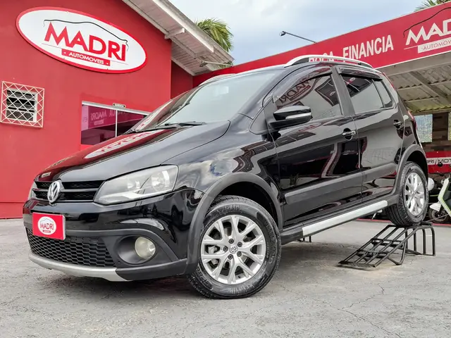 Carro Volkswagen CrossFox 2013 I-Motion 1.6 VHT (Flex)