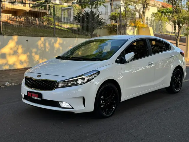 Carro Kia Cerato 2017 SX 1.6 (Aut) (Flex)