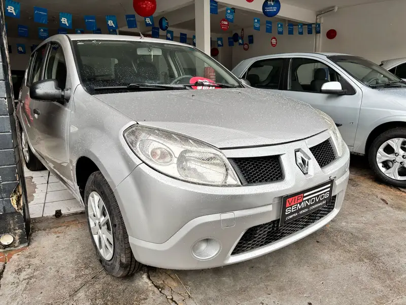 Renault Authentique 1.0