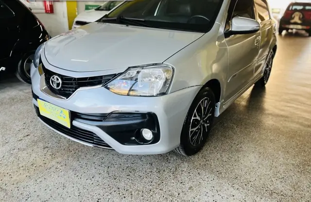 Carro Toyota Etios 2018 Platinum 1.5 (Aut) (Flex)