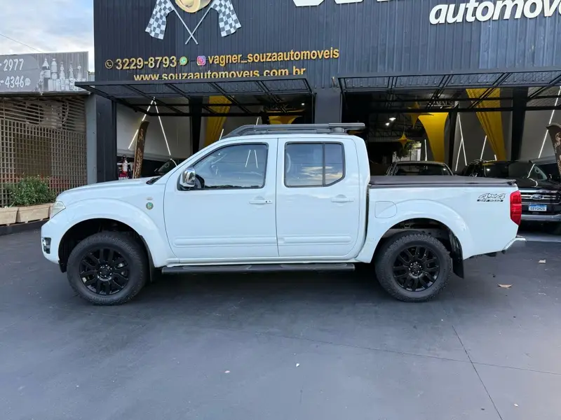 Nissan Frontier SL 2.5 TD CD 4x4 (aut)