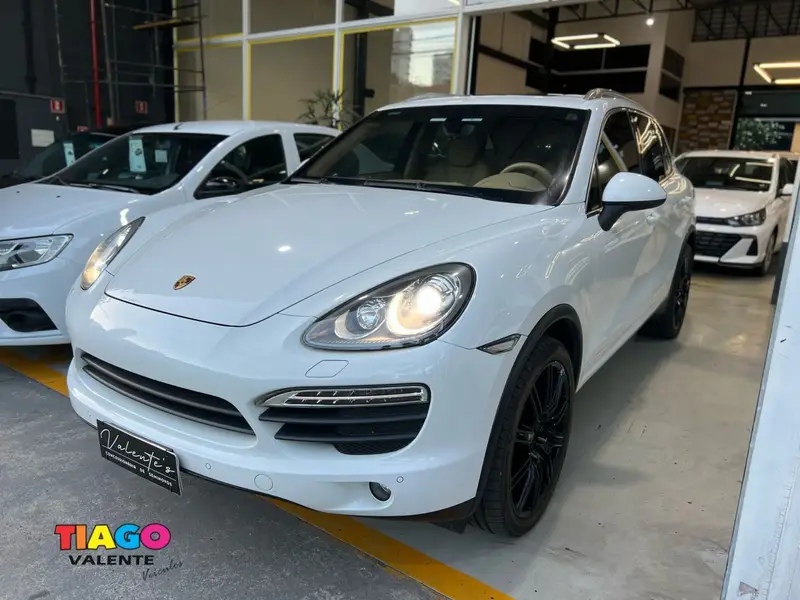Porsche 4.8 V8 S 4WD