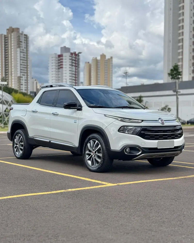 Fiat Toro Volcano 2.0 diesel AT9 4x4