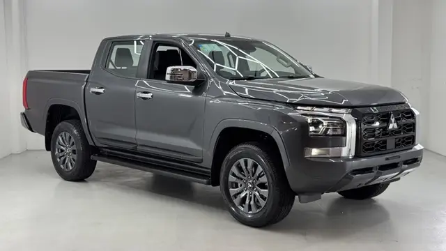 Carro Mitsubishi Triton 2026 HPE