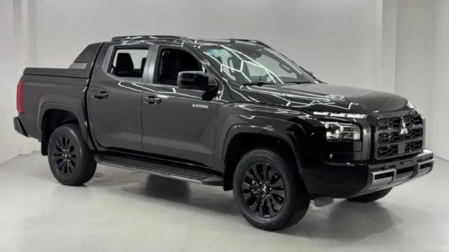 Carro Mitsubishi Triton 2026 Katana
