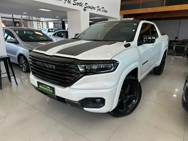 Carro RAM Rampage 2024 R/T 2.0 Turbo