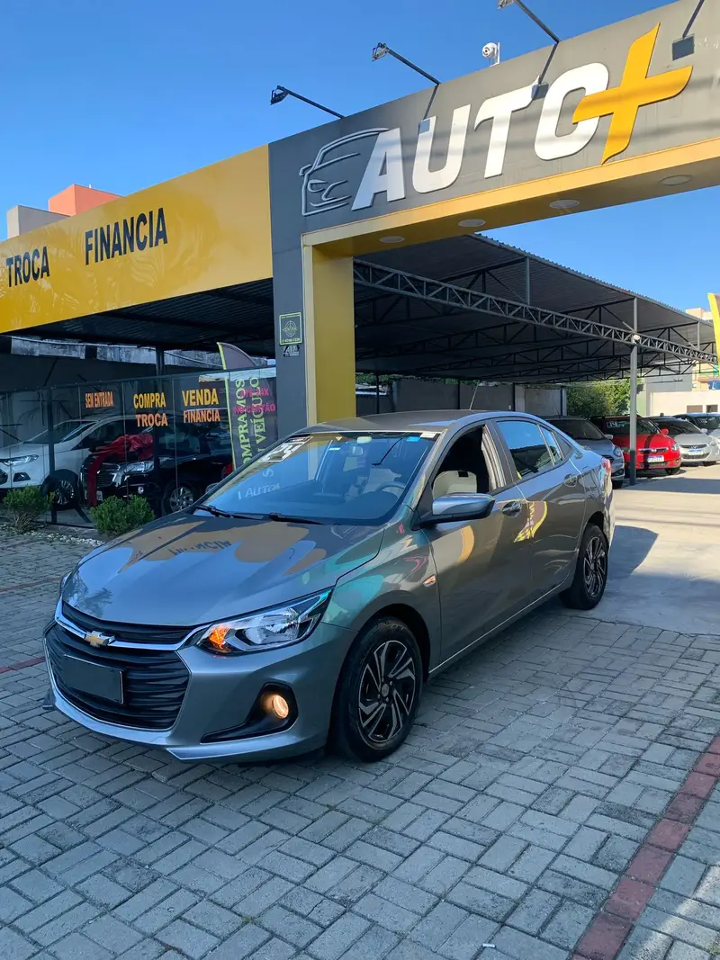 Chevrolet Onix Plus LT 1.0