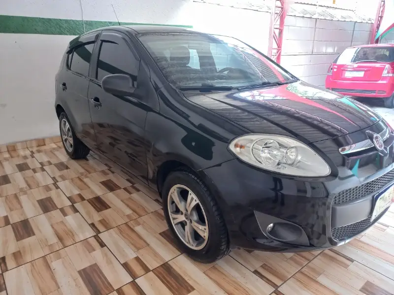Fiat Palio Attractive 1.4 8V (Flex)