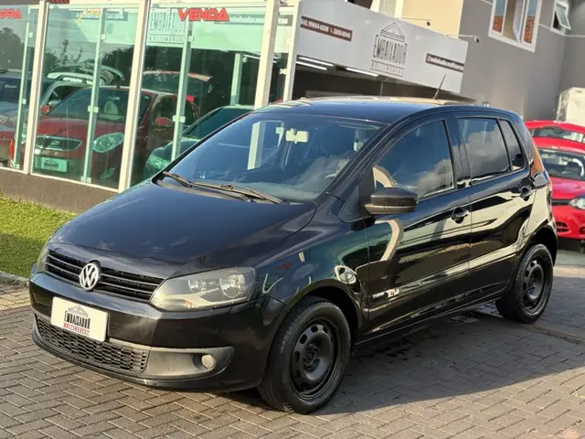 Carro Volkswagen Fox 2011 1.0 8V (Flex) 2p