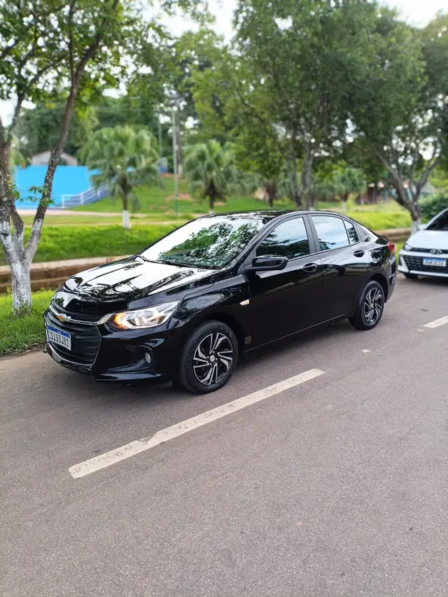 Carro Chevrolet Onix Plus 2024 LT 1.0