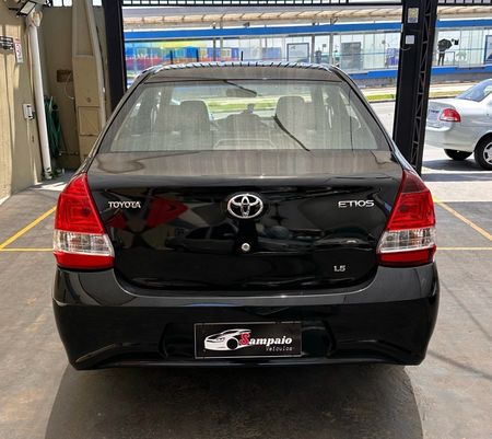 Etios Sedan X 1.5 (Flex)
