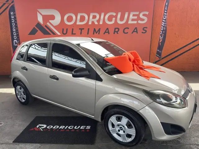 Carro Ford Fiesta Hatch 2013 Rocam 1.0 (Flex)