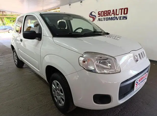 Carro Fiat Uno 2014 Vivace 1.0 8V (Flex) 2p