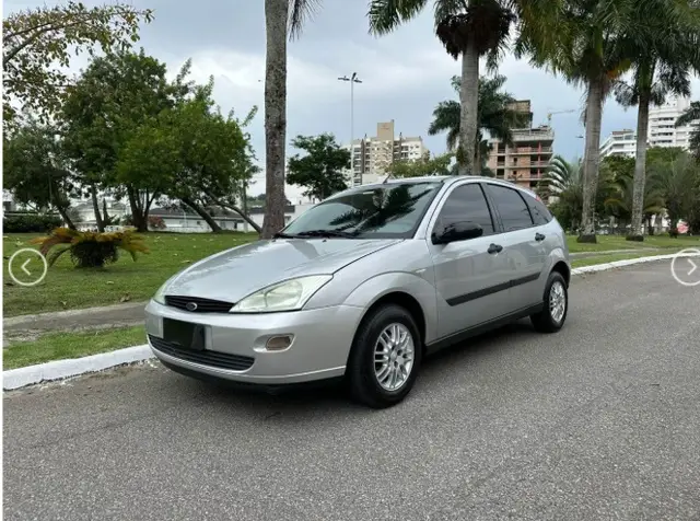 Carro Ford Focus Hatch 2002 1.8 16V
