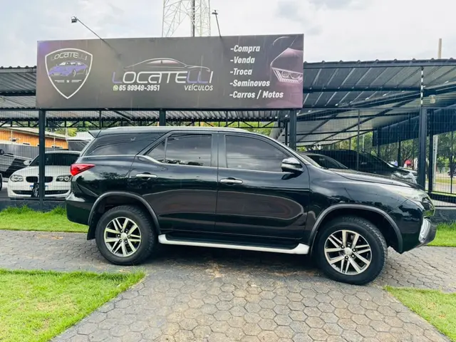 Carro Toyota SW4 2017 2.8 TDI SRX 5L 4x4 (Aut)