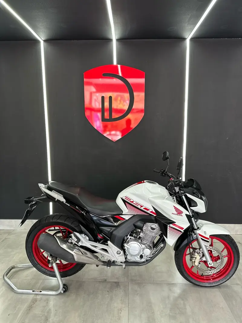Honda CB 250F Twister (CBS)