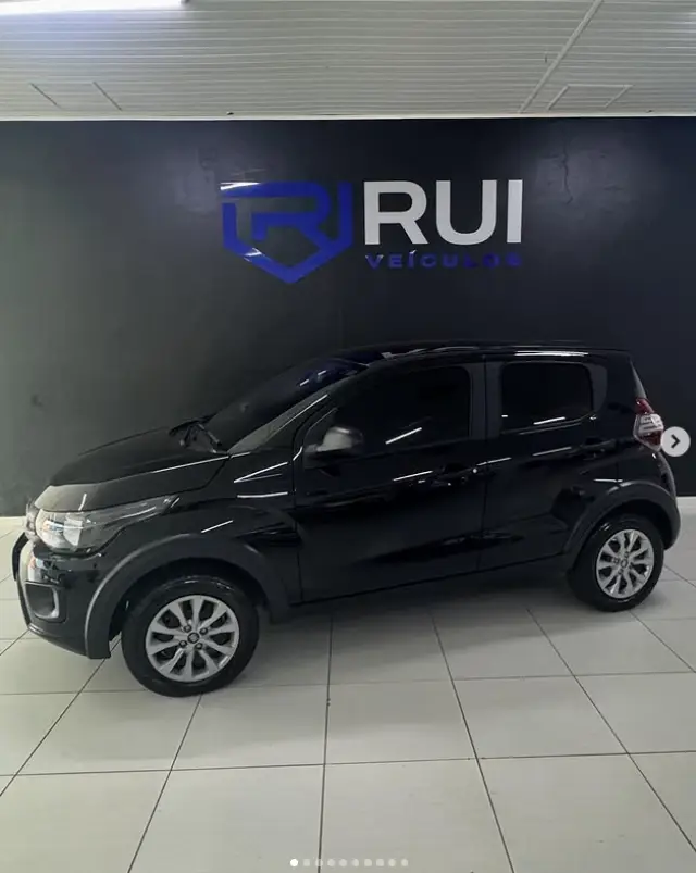 Carro Fiat Mobi 2023 Trekking 1.0 (Flex)