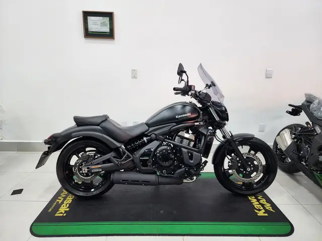 Carro Kawasaki Vulcan 2024 S 650