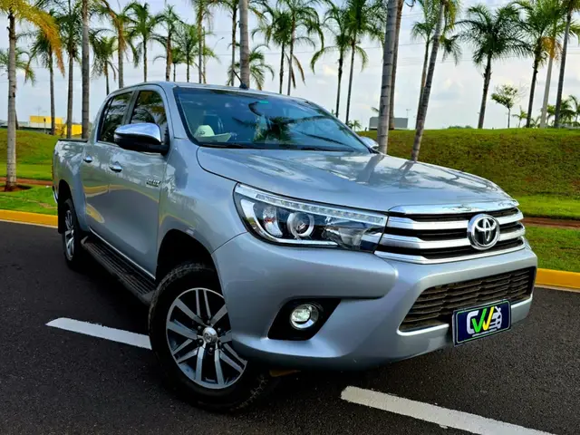 Carro Toyota Hilux Cabine Dupla 2018 Hilux 2.8 TDI SRX CD 4x4 (Aut)