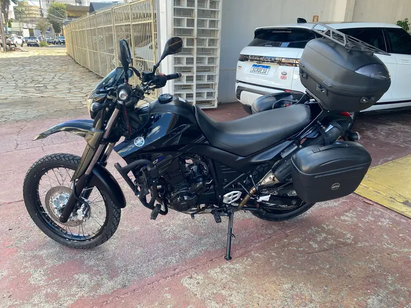 Yamaha R