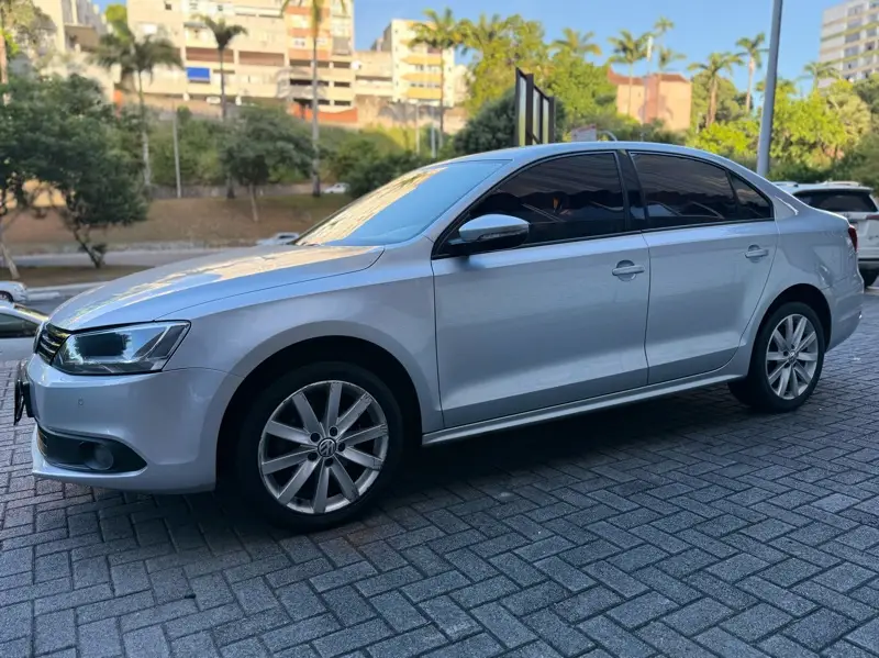 Volkswagen Jetta 2.0 Comfortline (Flex)
