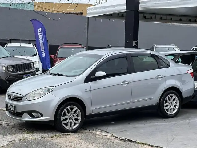 Carro Fiat Grand Siena 2014 Essence Duologic