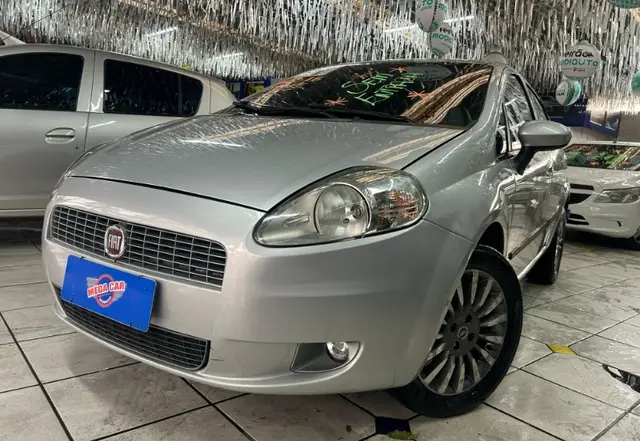 Carro Fiat Punto 2011 Essence 1.8 16V Dualogic (Flex)