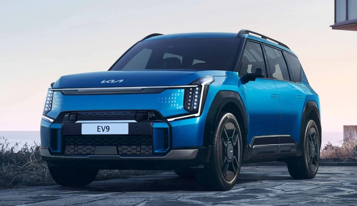 Modelo eleito o carro do ano em 2024 foi apresentado no Brasil e pode funcionar como ponto de energia