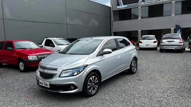 Carro Chevrolet Onix 2015 1.4 LTZ SPE/4 (Aut)