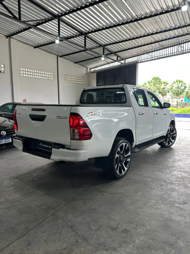 Carro Toyota Hilux Cabine Dupla 2020 Hilux 2.8 TDI CD STD Power Pack 4x4