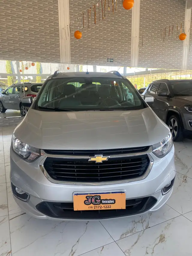 Carro Chevrolet Spin 2023 Premier 1.8 (Aut.)