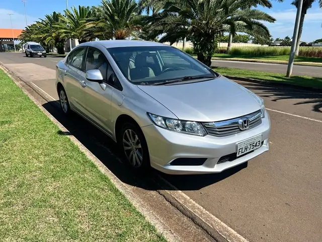 Carro Honda Civic 2014 New  LXS 1.8 16V i-VTEC (Aut) (Flex)