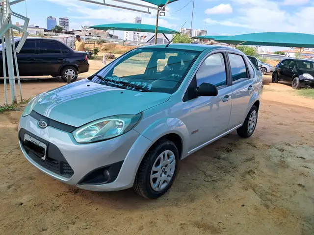 Carro Ford New Fiesta Sedan 2013 SE 1.6 (Flex)