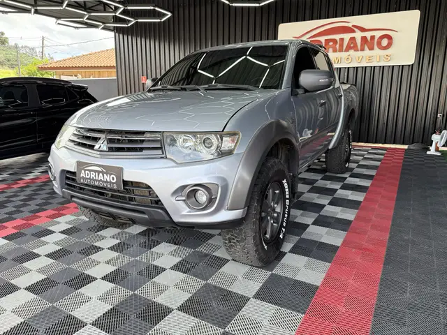 Carro Mitsubishi L200 Triton Sport 2018 3.2 DID-H Outdoor 4WD (Aut)